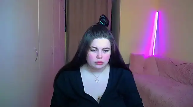 Snapshot of Emily_Mo chatting on 03/09/25, 09:24 Emily Mo online show from 03/09/25, 09:24