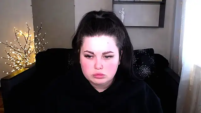 Snapshot of Emily_Mo chatting on 03/17/25, 09:55 Emily Mo online show from 03/17/25, 09:55