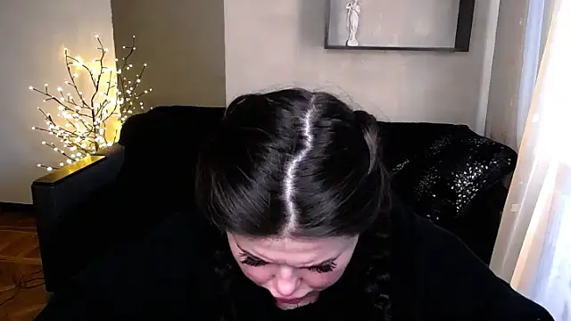 Snapshot of Emily_Mo chatting on 03/21/25, 12:50 Emily Mo online show from 03/21/25, 12:50