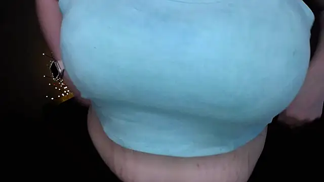 Snapshot of Emily_Mo chatting on 03/22/25, 10:49 Emily Mo online show from 03/22/25, 10:49