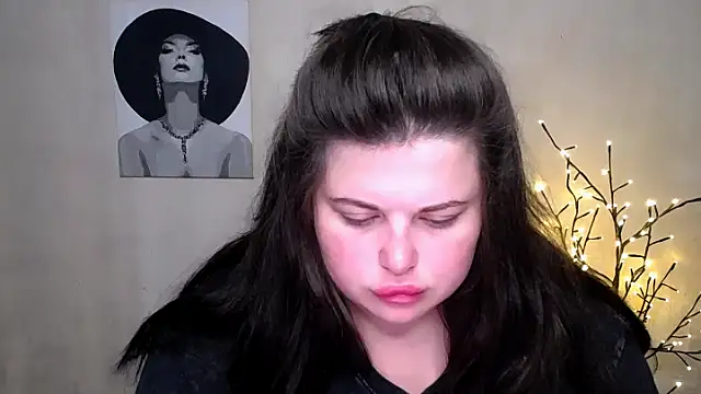 Snapshot of Emily_Mo chatting on 09/10/25, 05:51 Emily Mo online show from 09/10/25, 05:51