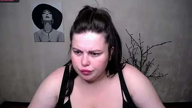 Snapshot of Emily_Mo chatting on 09/12/25, 05:29 Emily Mo online show from 09/12/25, 05:29