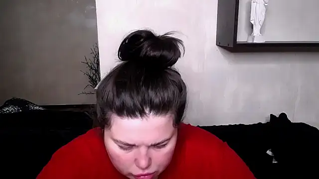 Snapshot of Emily_Mo chatting on 10/14/25, 05:30 Emily Mo online show from 10/14/25, 05:30