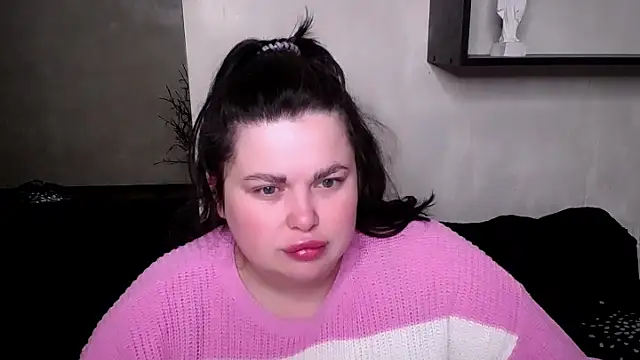 Snapshot of Emily_Mo chatting on 10/19/25, 05:41 Emily Mo online show from 10/19/25, 05:41