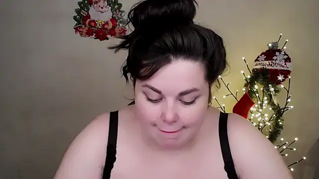 Emily Mo online show from 12/18/25, 06:19