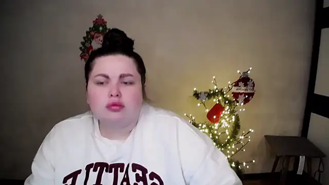 Emily Mo online show from 12/23/25, 06:00