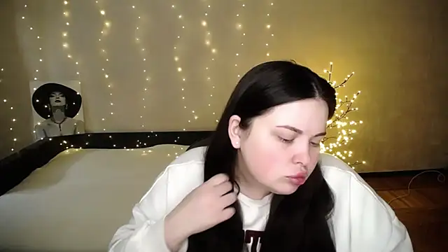 Emily Mo online show from 03/25/26, 06:52