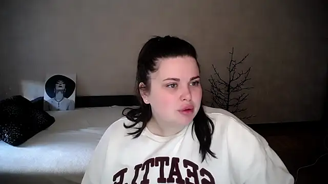 Emily Mo online show from 04/05/26, 05:37