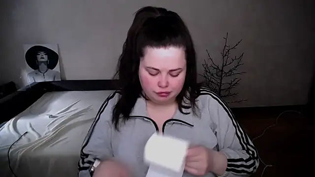 Emily Mo online show from 04/23/26, 06:03