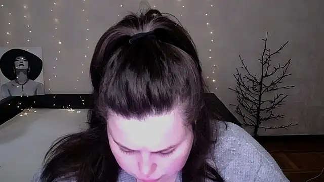 Emily Mo online show from 04/24/26, 06:16