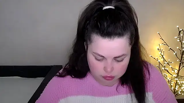 Snapshot of Emily_Mo chatting on 04/30/26, 05:47 Emily Mo online show from 04/30/26, 05:47