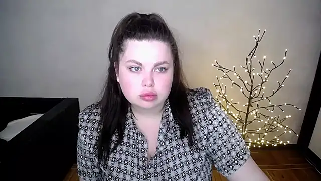 Snapshot of Emily_Mo chatting on 05/13/26, 05:49 Emily Mo online show from 05/13/26, 05:49