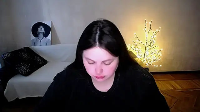 Snapshot of Emily_Mo chatting on 05/22/26, 05:36 Emily Mo online show from 05/22/26, 05:36