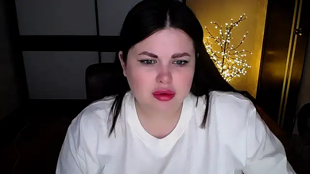 Snapshot of Emily_Mo chatting on 07/08/26, 06:07 Emily Mo online show from 07/08/26, 06:07
