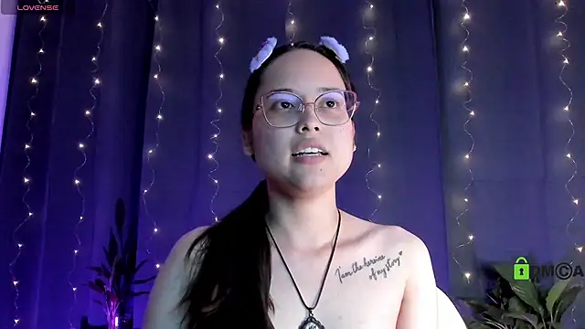 Snapshot of shantalc3rezo chatting on 01/29/25, 12:33 shantalc3rezo online show from 01/29/25, 12:33