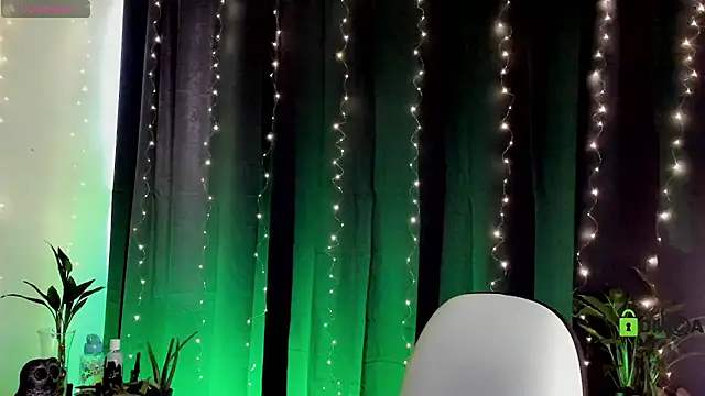 Snapshot of shantalc3rezo chatting on 03/22/25, 08:26 shantalc3rezo online show from 03/22/25, 08:26