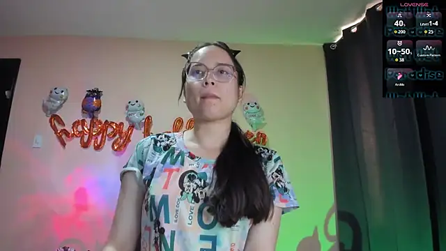 Snapshot of shantalc3rezo chatting on 10/26/25, 09:42 shantalc3rezo online show from 10/26/25, 09:42