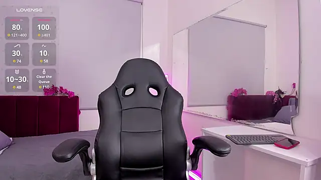 mia thompsonn  online show from 01/20/25, 02:36