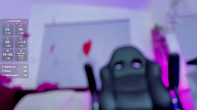 mia thompsonn  online show from 03/20/25, 05:47