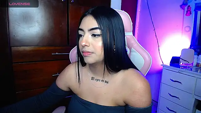 Snapshot of eva_six chatting on 02/18/25, 10:36 eva six online show from 02/18/25, 10:36