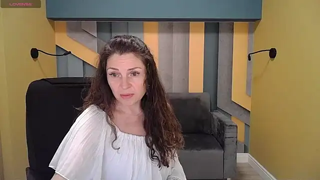 EllaLong online show from 12/10/24, 12:49