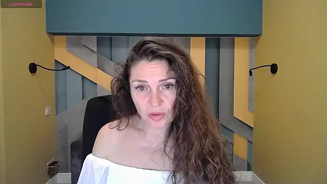 EllaLong online show from 12/14/24, 12:33