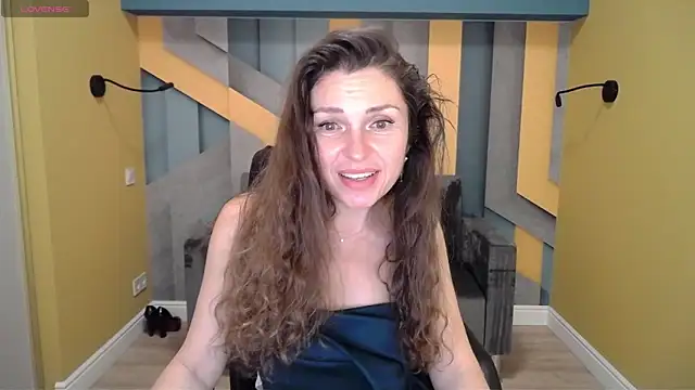 EllaLong online show from 12/24/24, 03:58