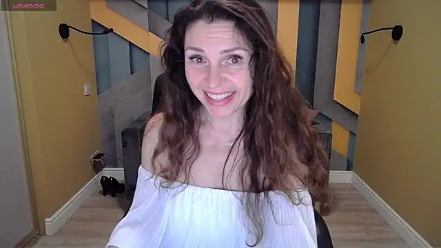 EllaLong online show from 12/30/24, 12:31