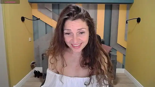 EllaLong online show from 12/31/24, 03:42