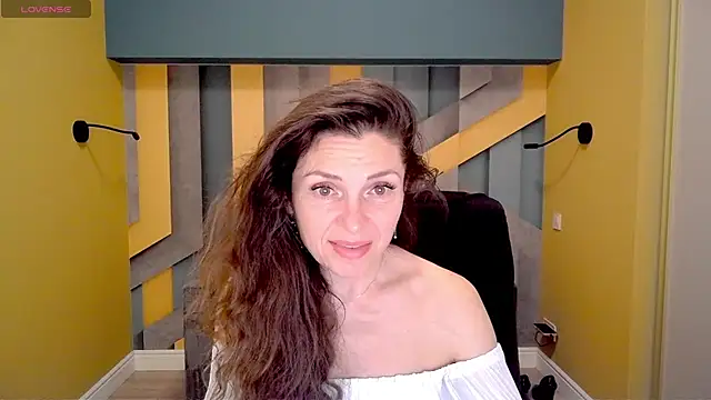 EllaLong online show from 02/19/25, 12:33