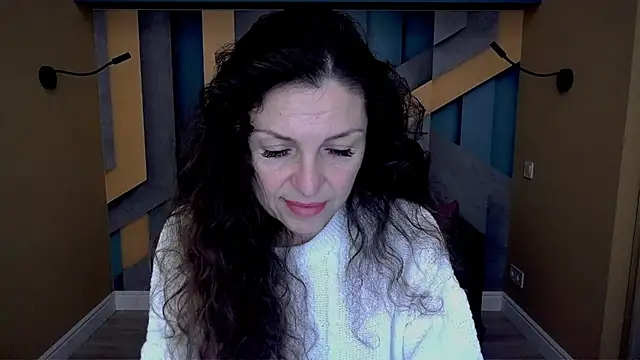 EllaLong online show from 11/21/25, 12:26