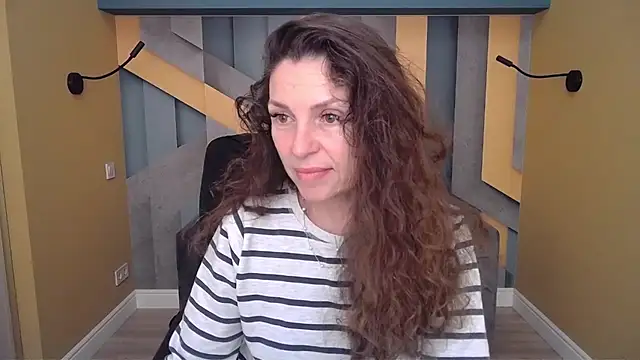 EllaLong online show from 11/29/25, 12:30