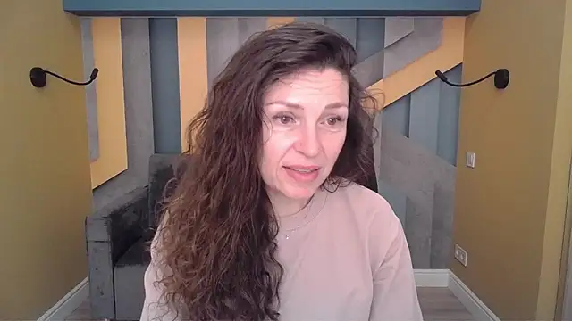 EllaLong online show from 03/08/26, 12:42