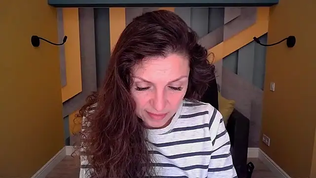 EllaLong online show from 04/07/26, 11:32