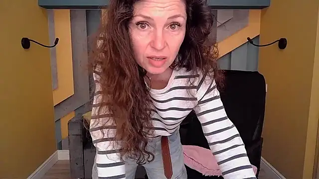 EllaLong online show from 04/10/26, 11:37