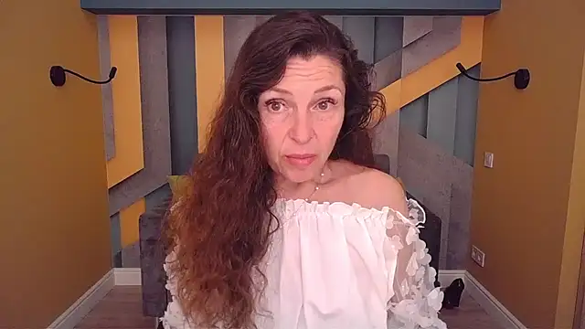 EllaLong online show from 05/22/26, 11:27