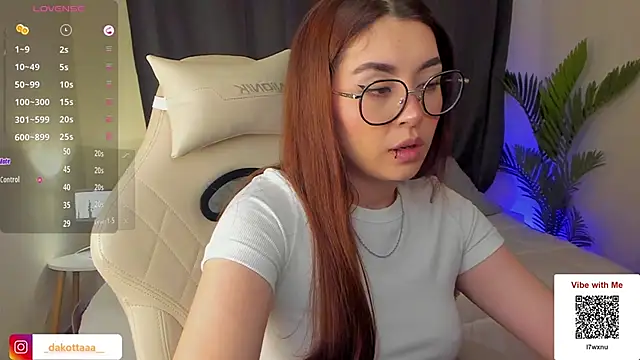 dakottaa  online show from 02/10/25, 11:02