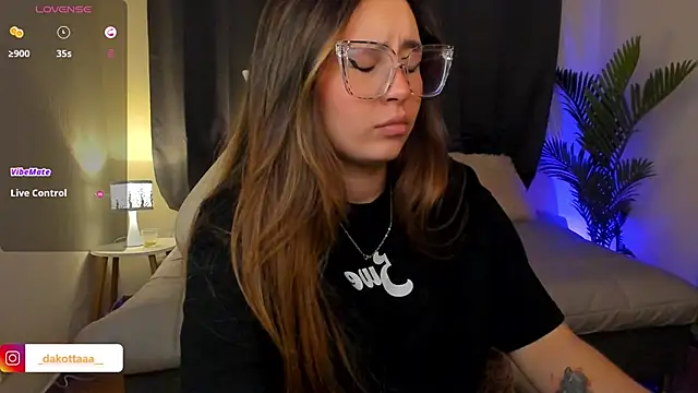 Snapshot of dakottaa_ chatting on 01/05/26, 11:41 dakottaa online show from 01/05/26, 11:41