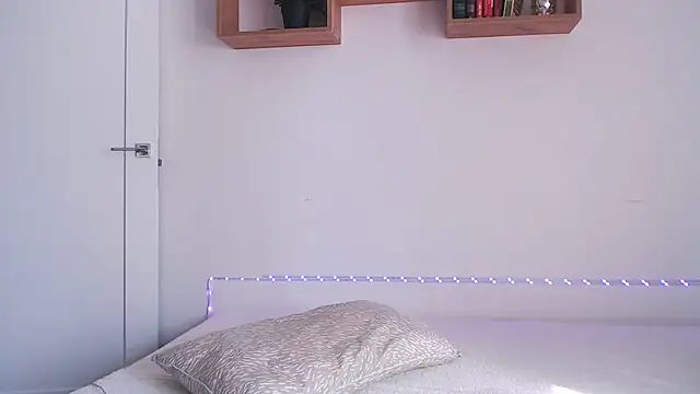 Karolina love  online show from 03/29/26, 11:32