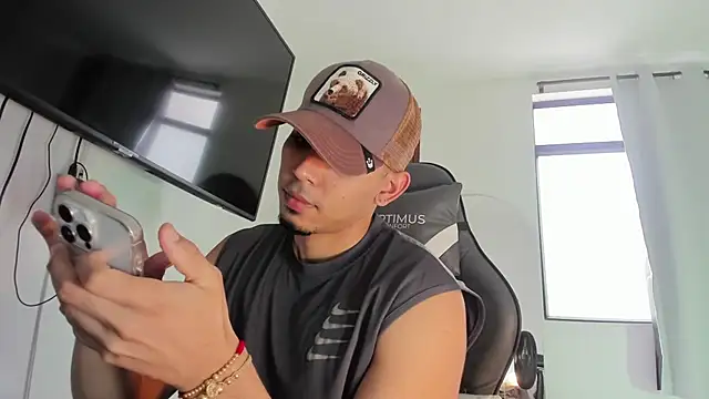 joss 111 online show from 10/18/25, 07:03