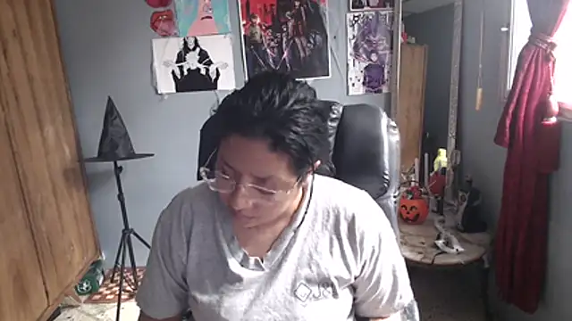 DanelyLopez online show from 10/14/25, 08:20