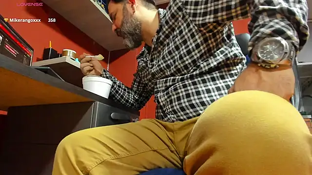 Maxi TheBigDaddy online show from 02/26/25, 06:32