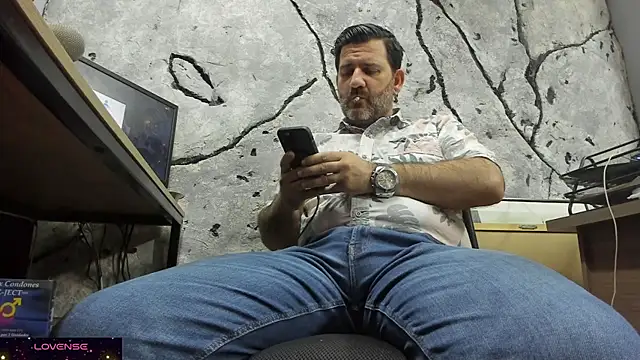 Maxi TheBigDaddy online show from 10/01/25, 09:10