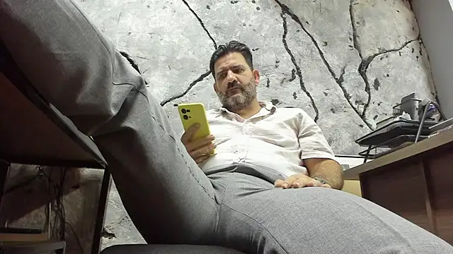 Maxi TheBigDaddy online show from 10/22/25, 03:23