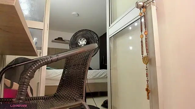 Maxi TheBigDaddy online show from 04/19/26, 03:17