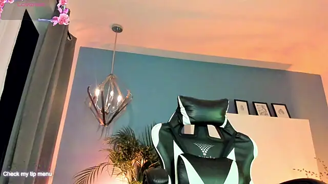 Megan inked online show from 10/01/25, 03:01