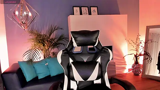 Megan inked online show from 10/30/25, 03:41