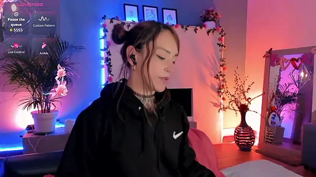 Megan inked online show from 03/02/26, 08:32