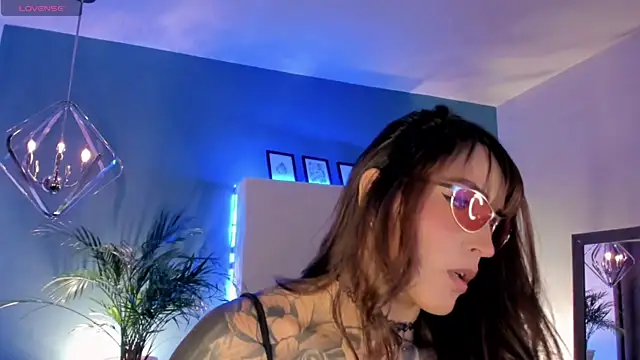 Snapshot of Megan_inked chatting on 07/27/26, 03:35 Megan inked online show from 07/27/26, 03:35