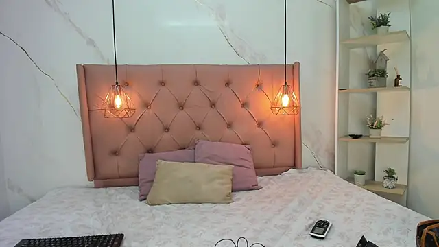 Belle Brunette online show from 02/21/26, 11:44